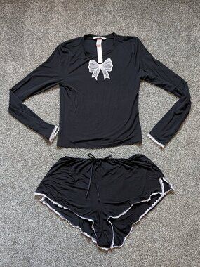 Victoria's Secret BLACK BOW SOFT MODAL LONG SLEEVE TEE & SHORTS PAJAMA SET